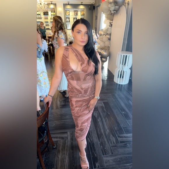 Meet Your Posher - Picture 5 of 16